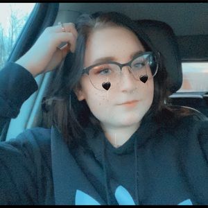 Meet your Posher, Gabriella